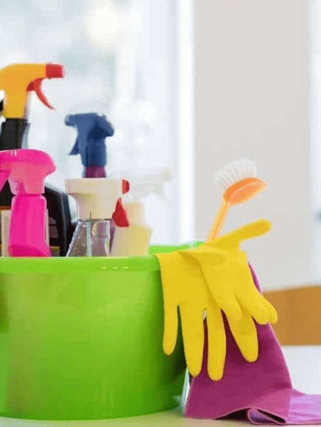 How to Make Life Easier With a Weekly Cleaning Routine Story