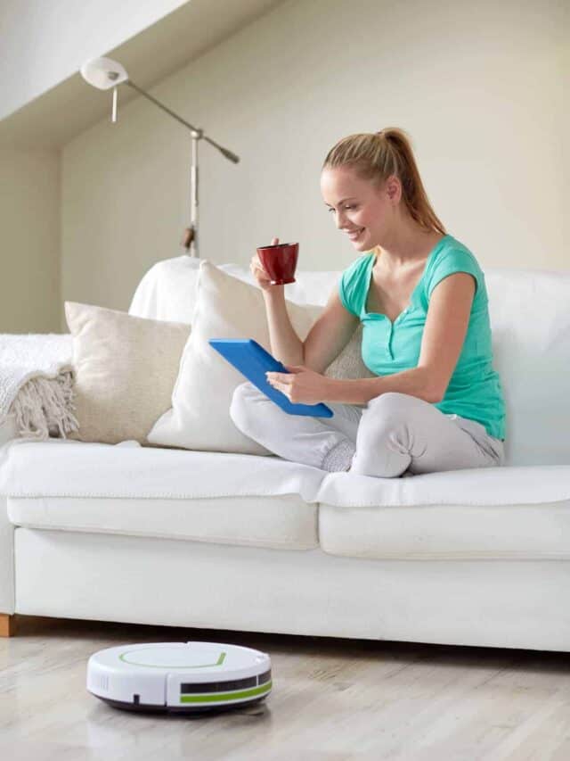 cropped-Robot-Vacuuming.jpg