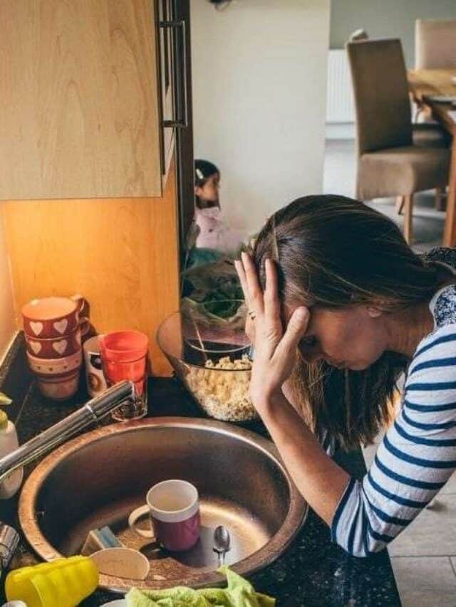 cropped-overwhelmed-woman-messy-house.jpg